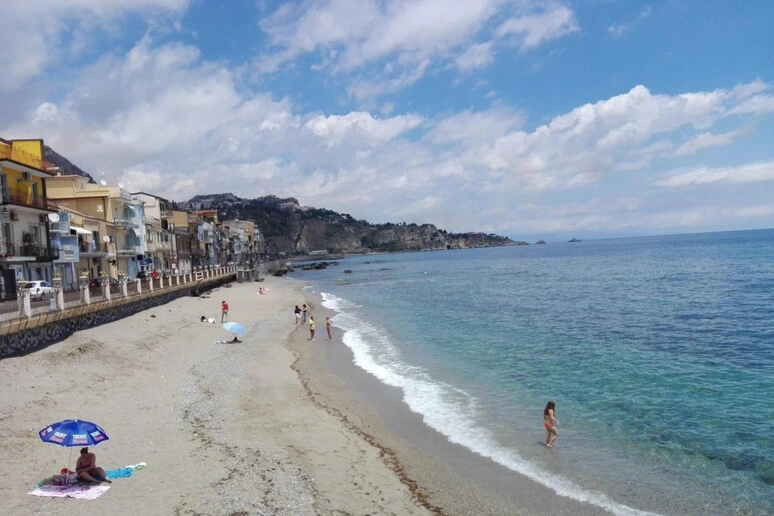 Le previsioni meteo: breve maltempo e calo temperature, ma il Primo Maggio sarà con il sole