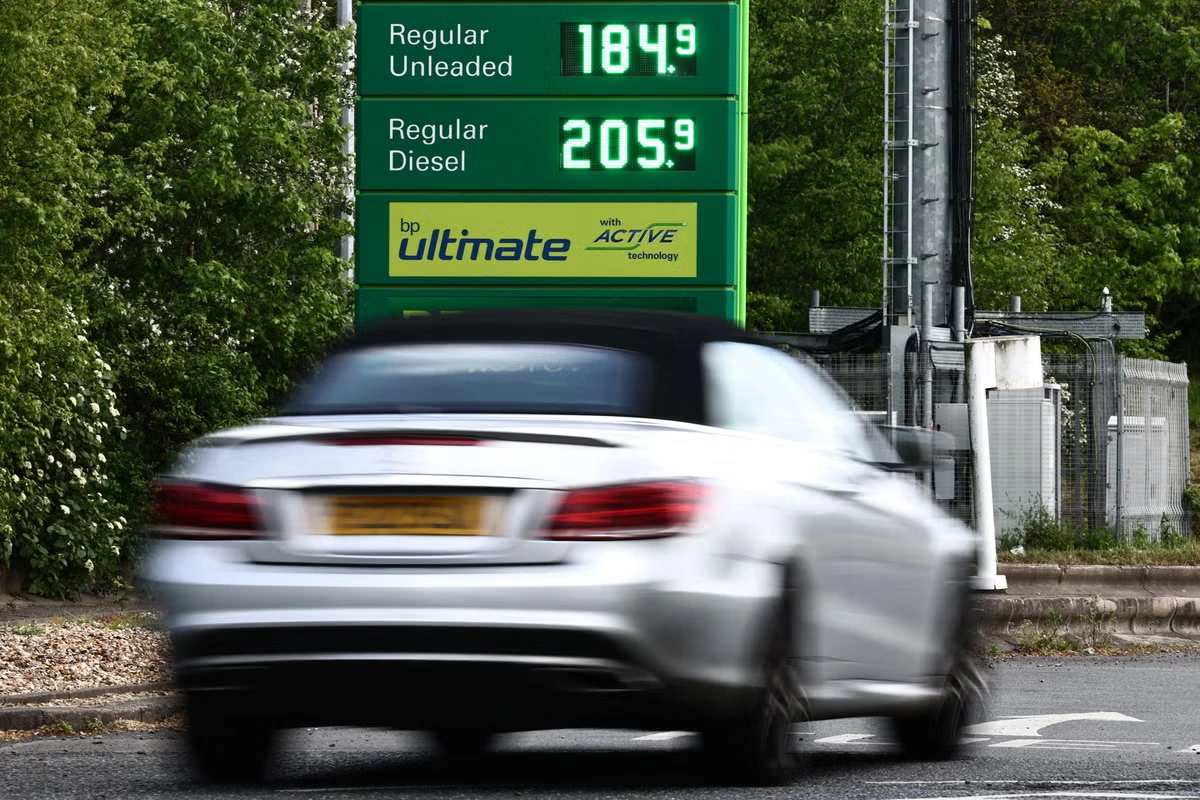 Rachel Reeves increases mileage rate for drivers using cars for work