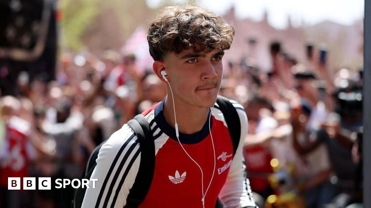 Dowman to become youngest Premier League starter