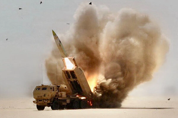 Guerra de Irán y última hora del precio de petróleo, en directo | Trump informa de un "poderoso" bombardeo contra Jark, la isla petrolera clave de Irán