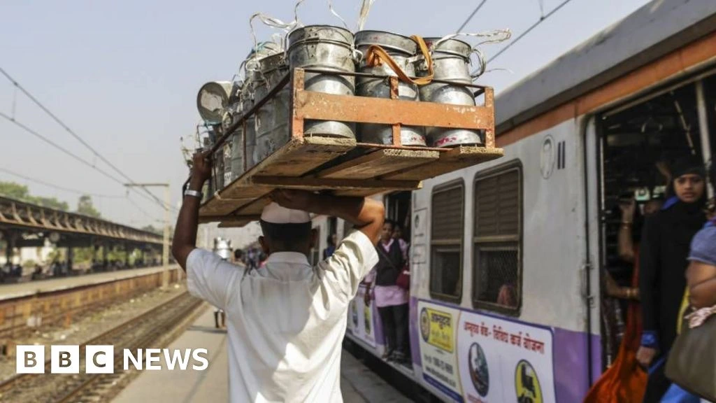 Mumbai's famed dabbawalas fed millions for over 100 years - now they are disappearing