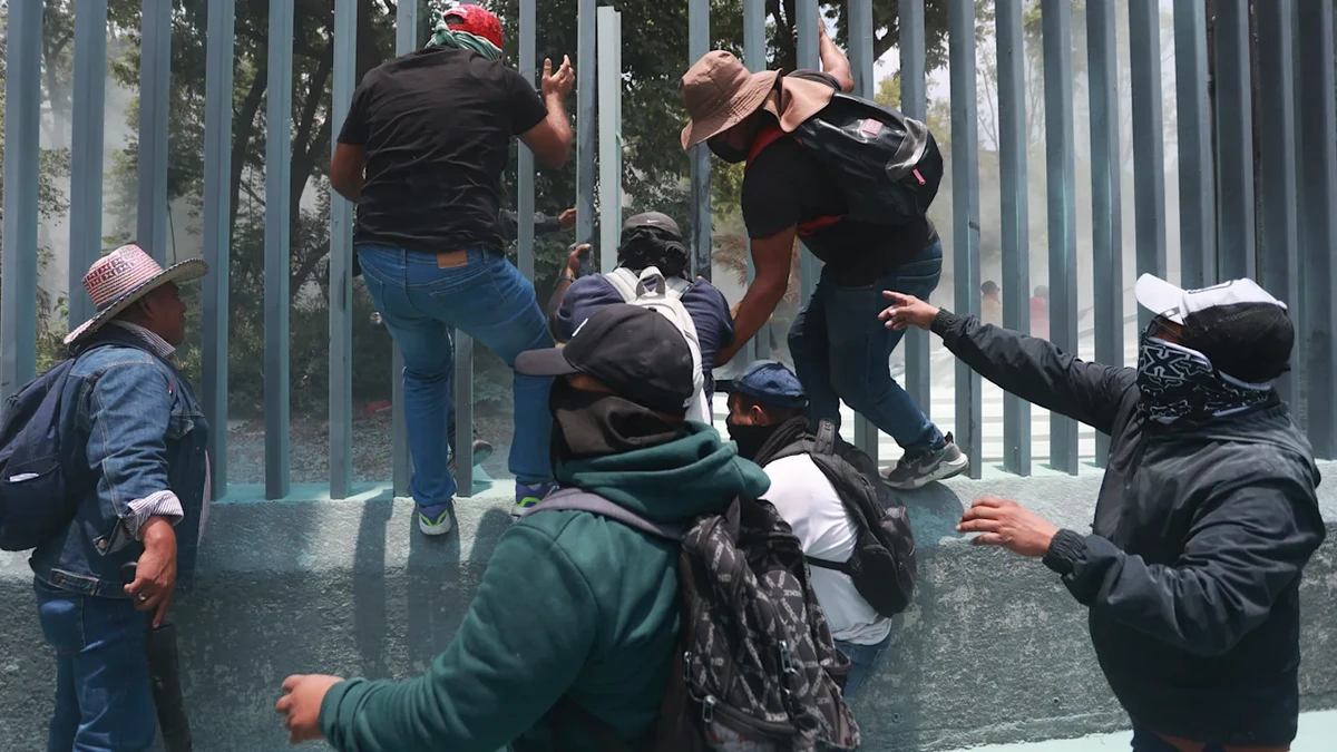 WM 2026: Mexikanische Polizei findet 59 Sprengsätze – Proteste eskalieren