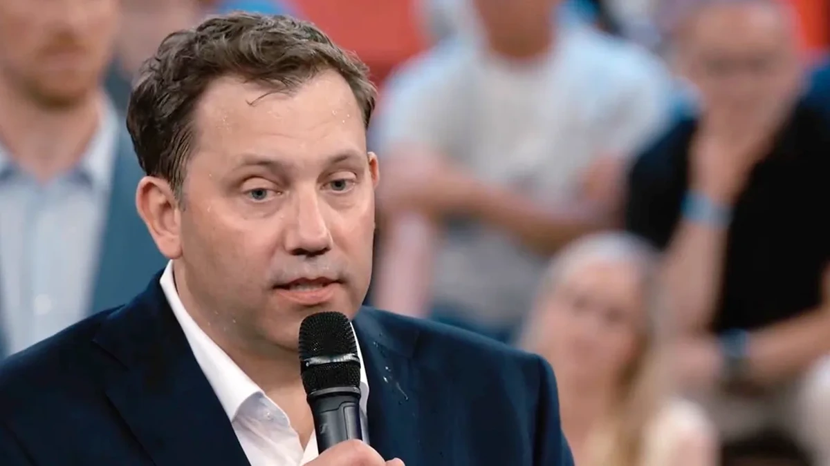 Finanzminister in der ARD-Arena: Was brachte Klingbeil so sehr ins Schwitzen?