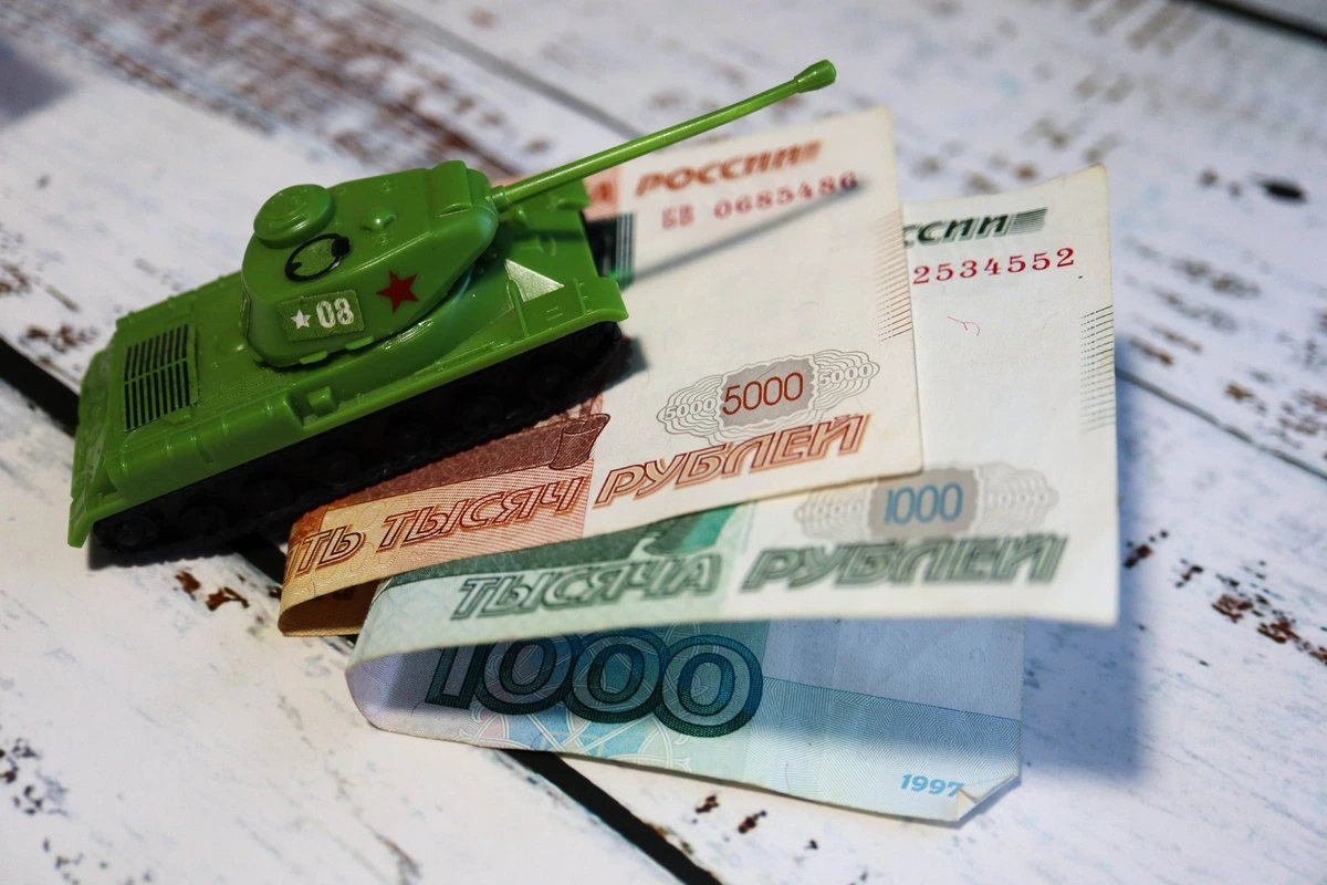 Бремя войны: бюджетный дефицит России стремительно выходит из-под контроля