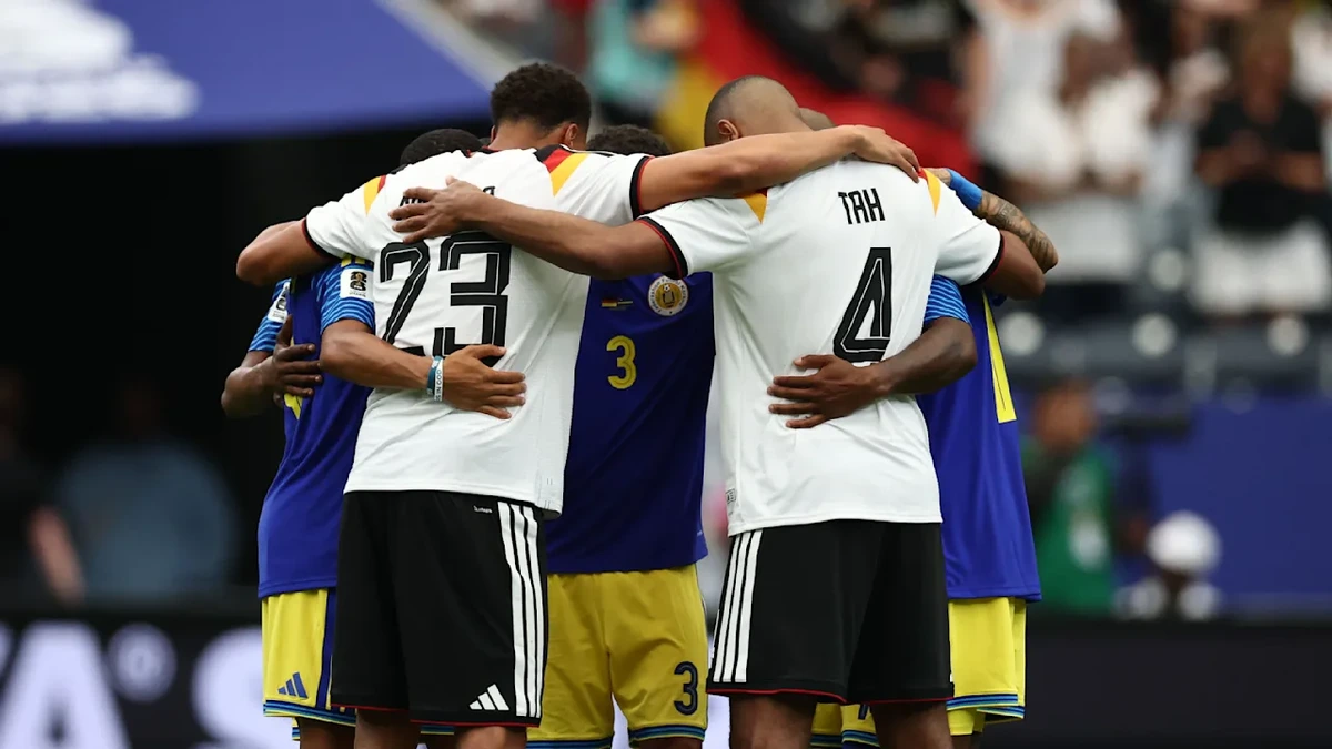 DFB-Stars beten mit Gegner: Reif schwärmt von ungewöhnlicher Szene