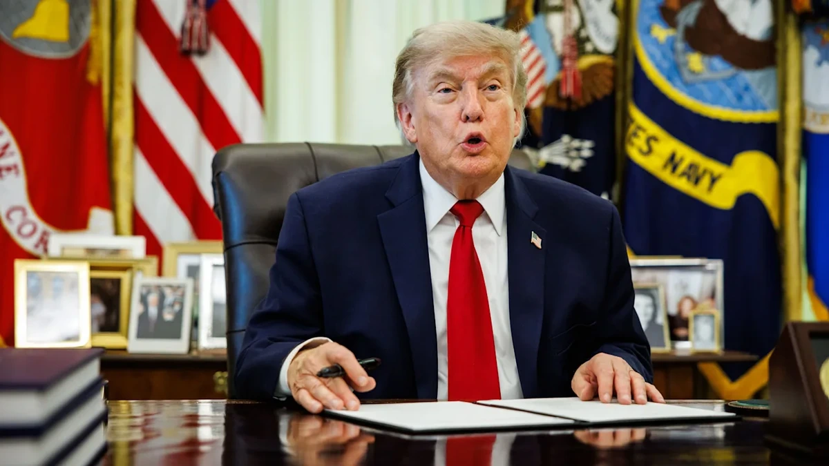 Trump blamiert sich mit Geschenk ans Weiße Haus zum 250. Geburtstag der USA