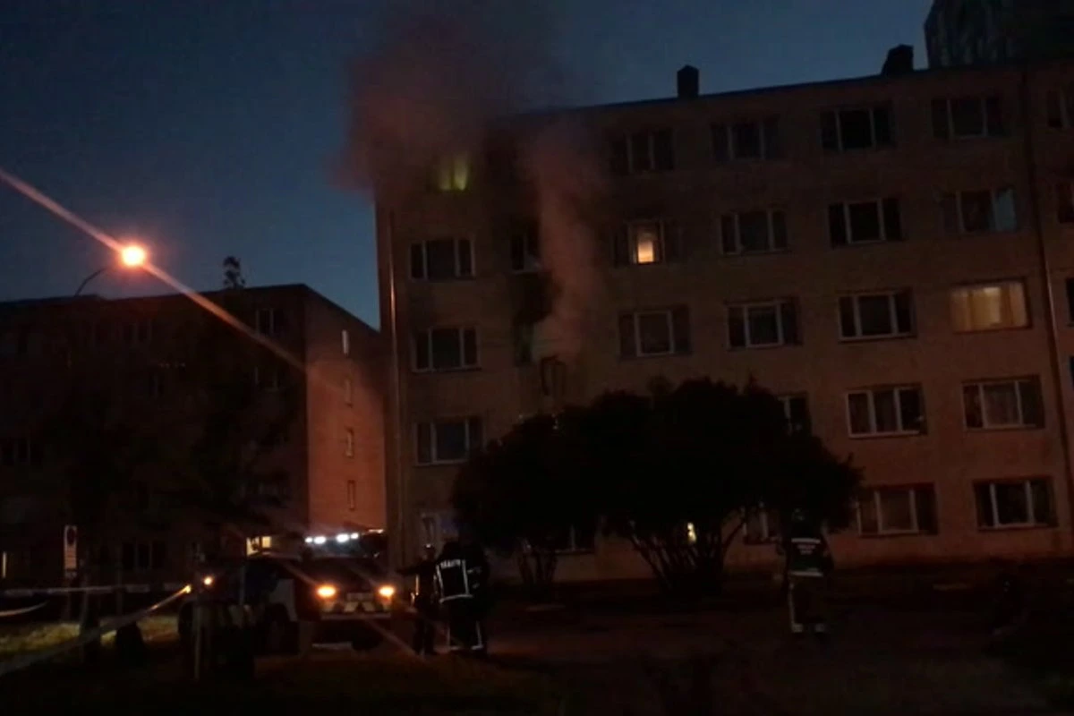 ВИДЕО | В многоквартирном доме Ласнамяэ произошел пожар