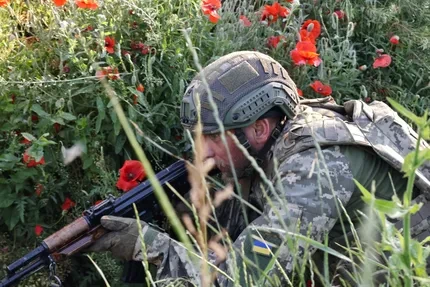 Буря вокруг армии и евроскепсис в тылу. Обзор событий в Украине