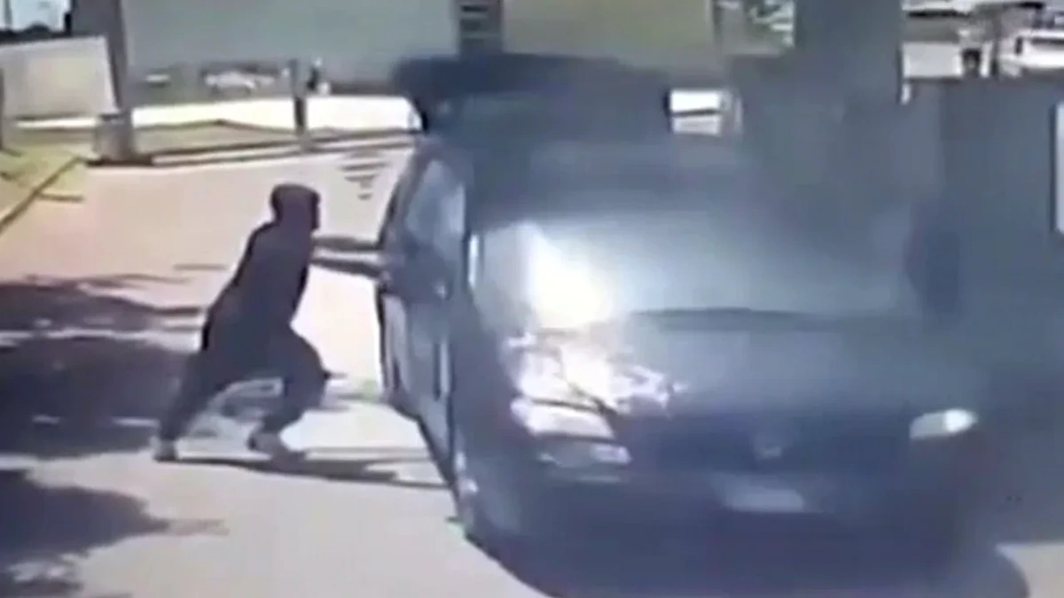 Vierfacher Mord an Tankstelle in Italien: Erntehelfer im Wagen verbrannt