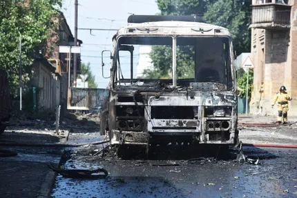 В результате авиаудара по рейсовому автобусу в ДНР погибли восемь человек