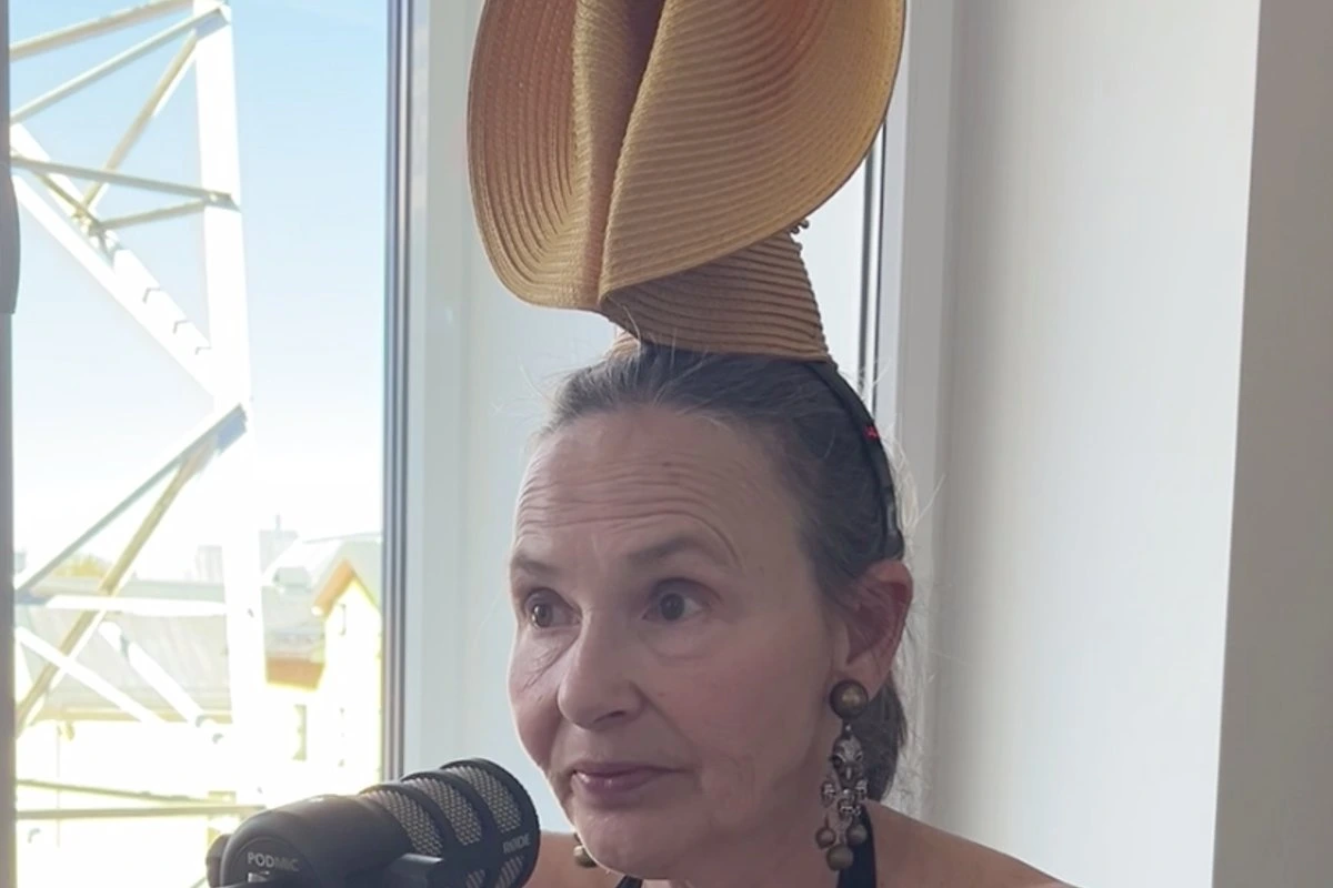 ПОДКАСТ | „Мое тело, ваши деньги и ариведерчи“: 60-летняя женщина об изменах, молодых мужчинах и своей страсти к сексу