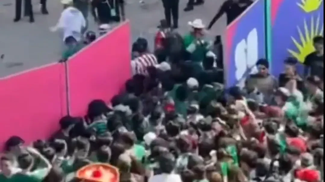Fan-Fest total überfüllt: Public Viewing endet im Chaos