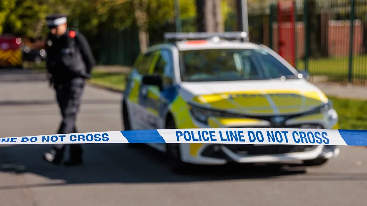 In England: Mann rammt Jugendlicher (17) Messer in den Hals