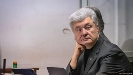 ДИПЛОМАТИЧЕСКИЙ СКАНДАЛ⟩Петр Порошенко вернул Польше орден Белого орла