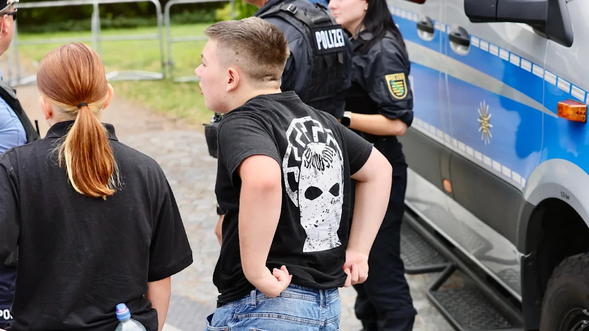 Rechte Teenies: Sachsens Verfassungsschutz soll Kinder überwachen