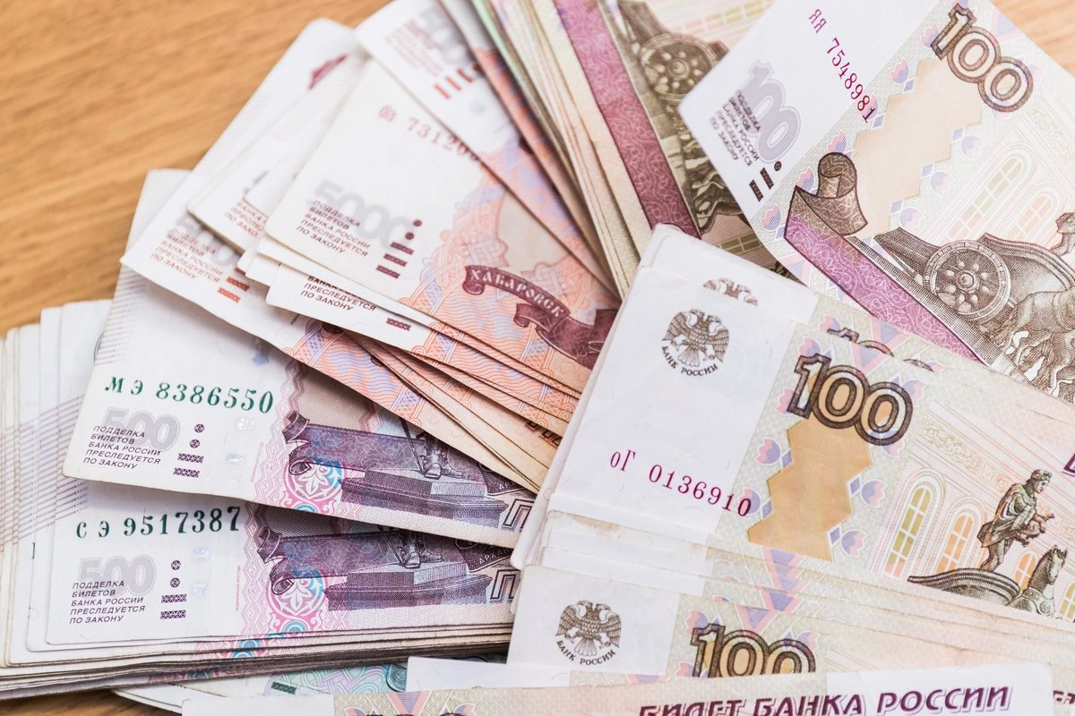 Гражданам „недружественных“ стран блокируют счета в России