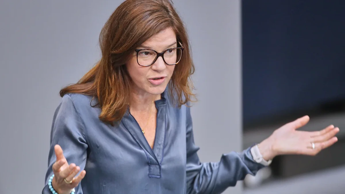 Grüne: Abgeordnete Ophelia Nick hat die höchsten Nebeneinkünfte im Bundestag