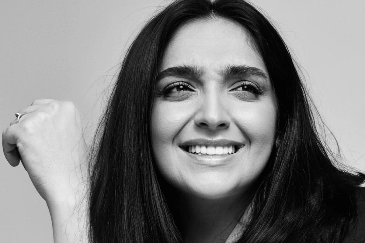 Женщина, которая одевает Владимира Зеленского. „Создавать вещи для людей, представляющих Украину — это одновременно и честь, и ответственность“