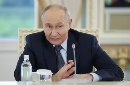 РАЙНЕР САКС⟩Ядерный блеф России показывает, что Путин думает о возможностях своей армии