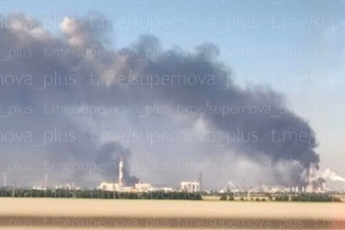 ФОТО И ВИДЕО | В России сообщили об атаке дронов на химические предприятия и электростанцию в Крыму