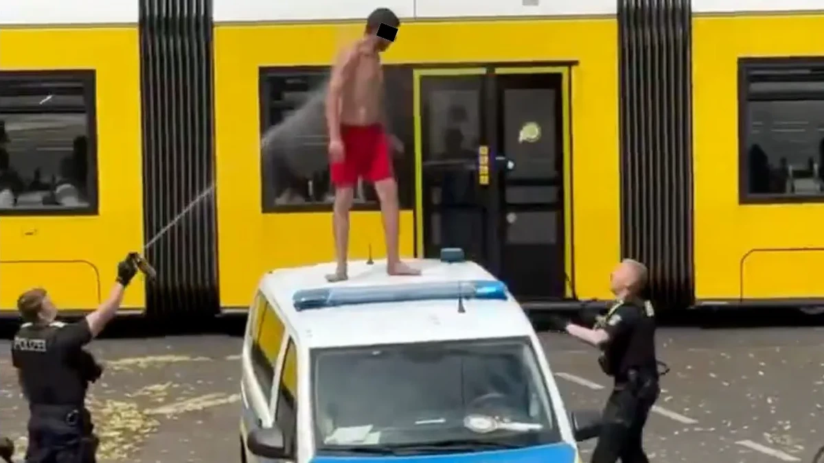 Berlin: Mann bedroht Kinder und schlägt Polizisten blutig