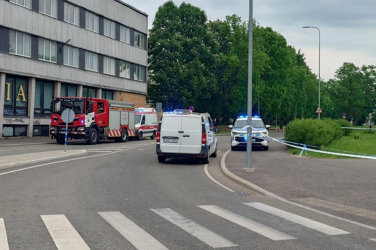 ФОТО И ВИДЕО | В Нарве отменили старт городского забега – на месте работают полиция и саперы, территория оцеплена