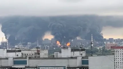 ФОТО И ВИДЕО⟩Мощные повторные удары по НПЗ под Москвой