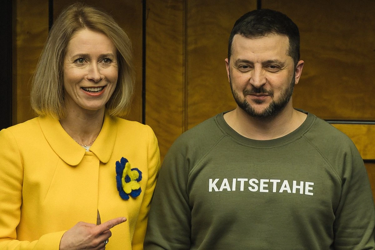 „Воля к обороне“: подаренная Каей Каллас Владимиру Зеленскому толстовка стала настоящим хитом продаж в Эстонии