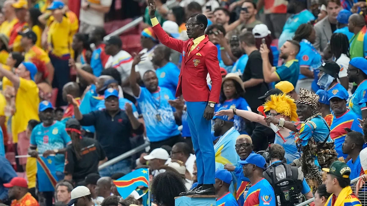 WM 2026: Fans staunen über lebendige Statue – Was dahinter steckt
