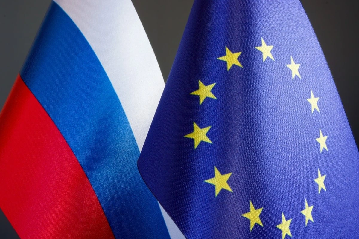 Евросоюз впервые продлил сразу на год санкции против России