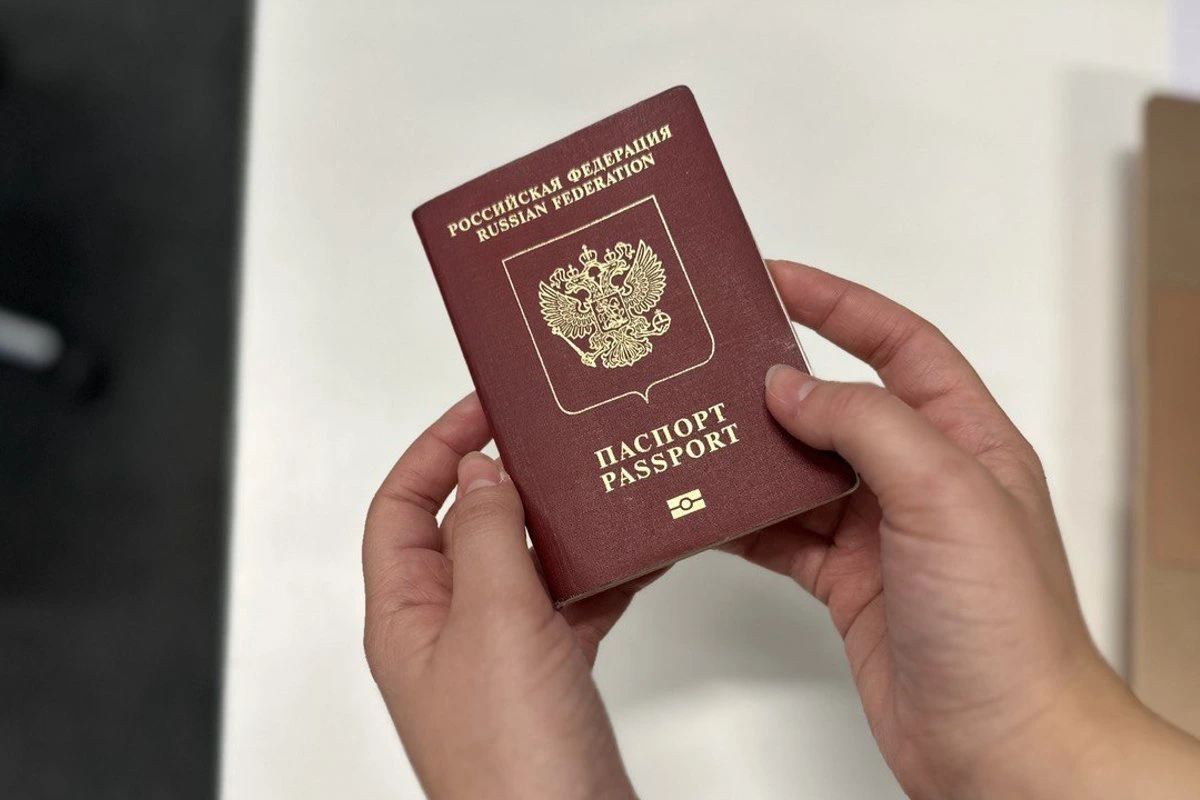 „Меня выкидывают, потому что мы с мужем — два студента, которые не успели взять ипотеку“: почему наличие брака не гарантирует ВНЖ?