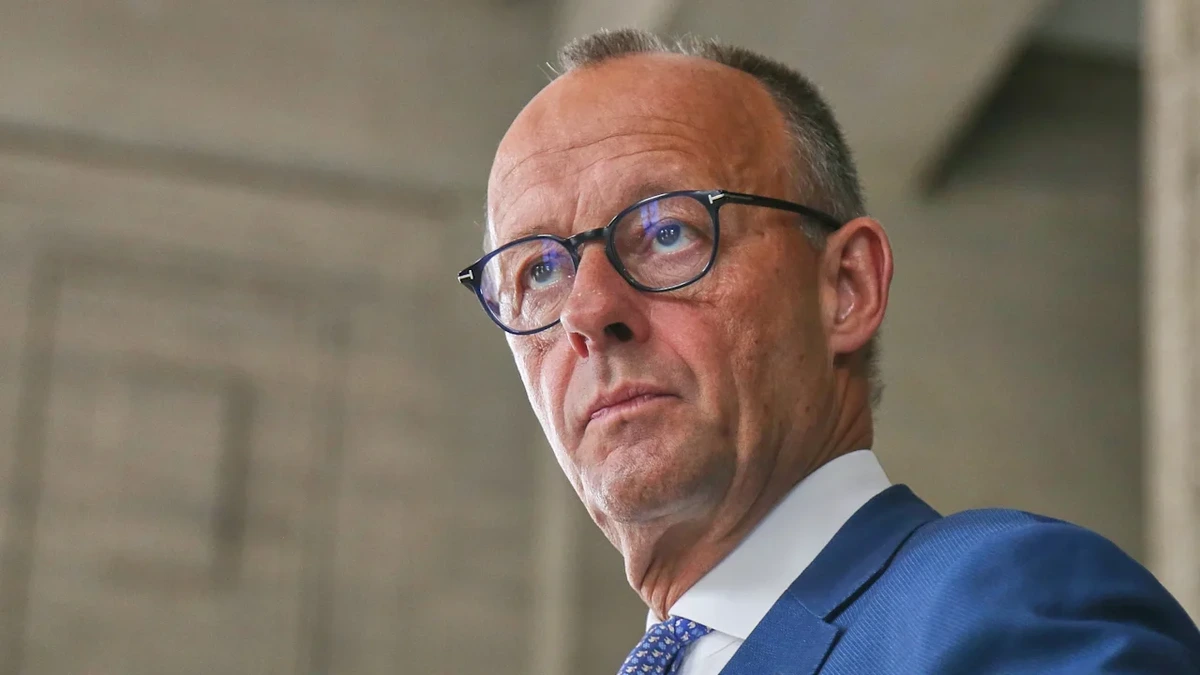 Kanzler nicht „amused“: So reagierte Merz auf den Peinlich-Post zur WM