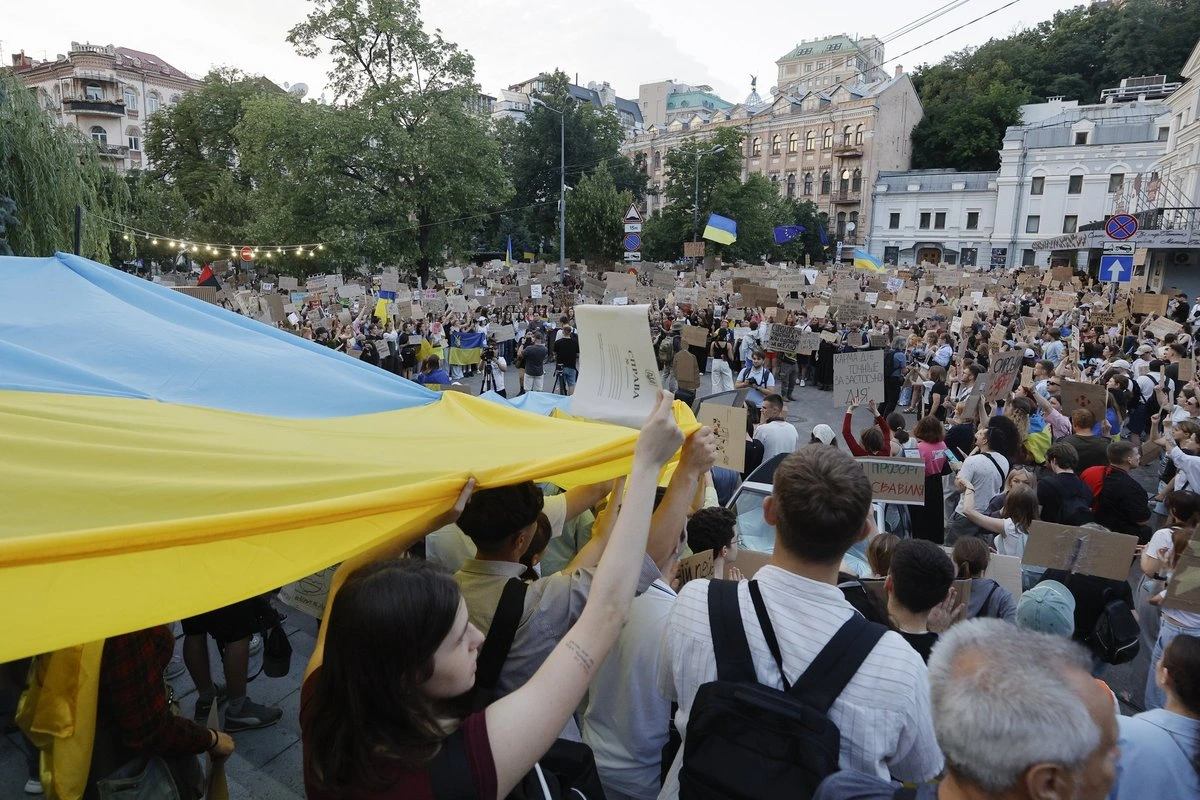 „Дали Зеленскому срок до пятницы“. В Украине заявили о скрытых потерях ВСУ и расследованиях в отношении Залужного