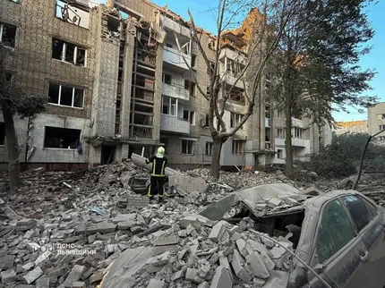 Россия атаковала Украину ракетами и дронами, среди погибших есть дети