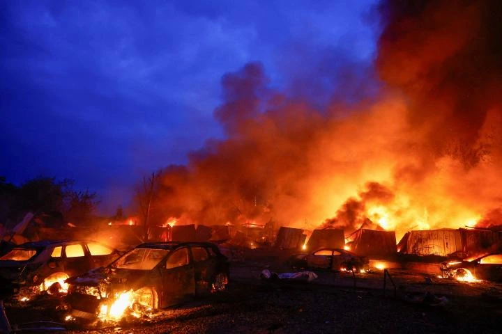 Al menos 11 muertos y 46 heridos: segundo gran ataque ruso en Kiev en vísperas de la cumbre de la OTAN