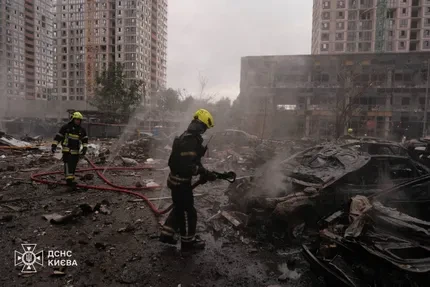 Россия нанесла массированный удар по Киеву: масштабные разрушения, есть погибшие и много раненых
