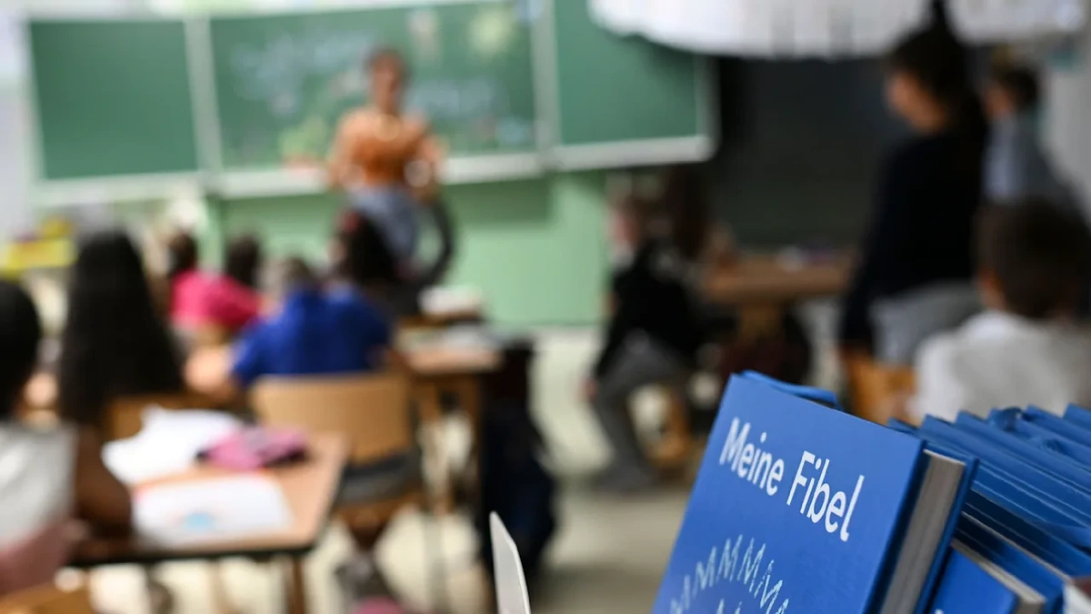 Brandenburg zahlt Beamten zwei Milliarden - Ministerien müssen sparen