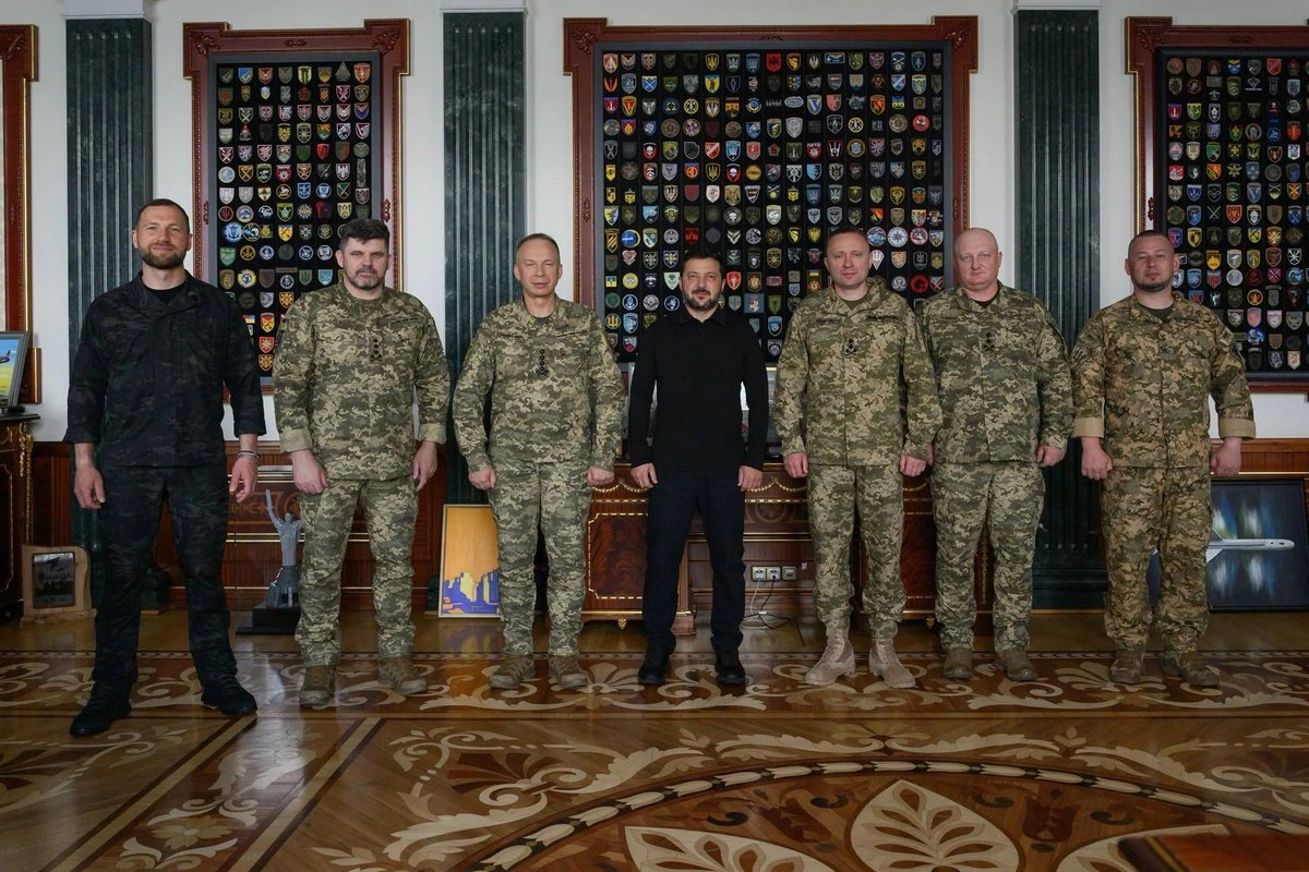 „Возвращаем войну домой — в Россию“: Зеленский назвал удары по РФ „дальнобойными санкциями“