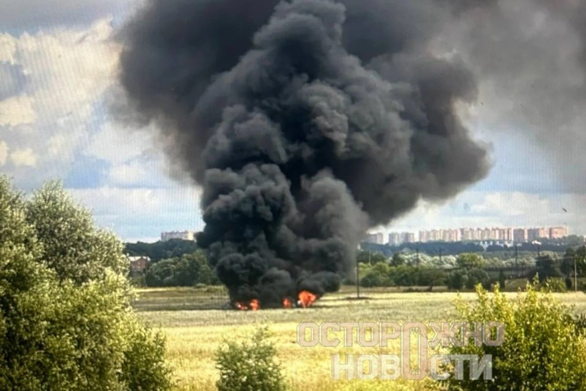 ФОТО | В Подмосковье упал военный самолет