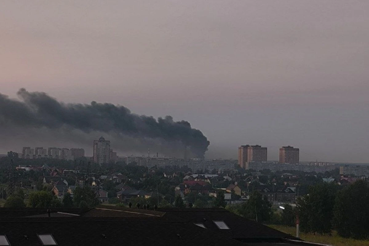 Украинские дроны атаковали завод в Московской области. В Крыму перебои с электричеством