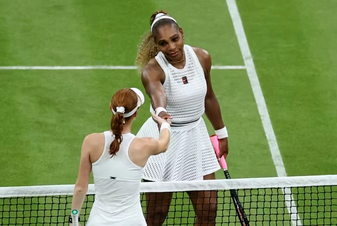 Wimbledon : Serena Williams éliminée dès le premier tour par Maya Joint pour son « come-back »