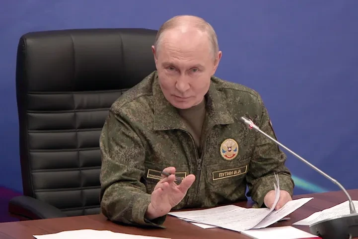 РАЙНЕР САКС⟩До февраля 2027 года Путин определенно не будет готов идти на уступки
