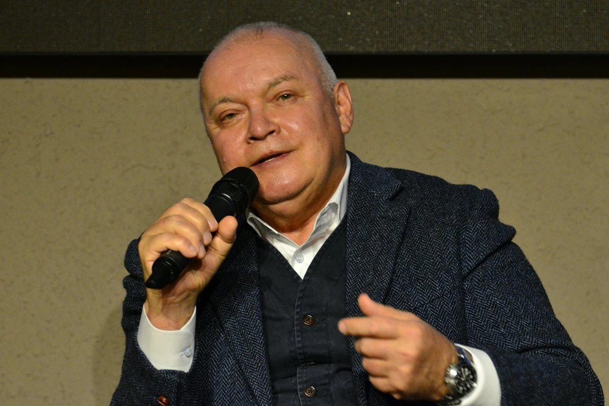 Дмитрий Киселев покидает „Вести недели“