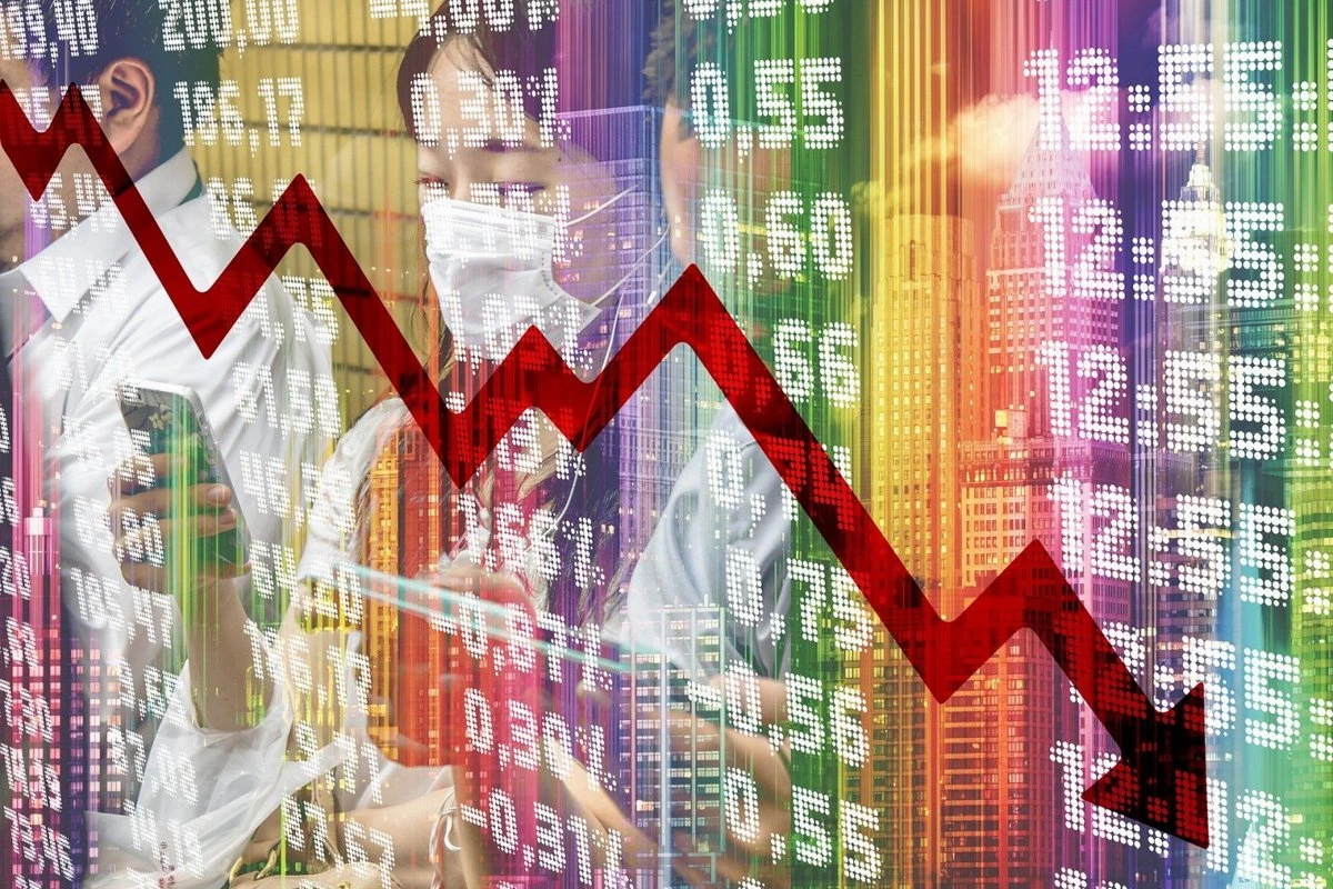 После атак украинских дронов акции Ozon упали почти на 30%