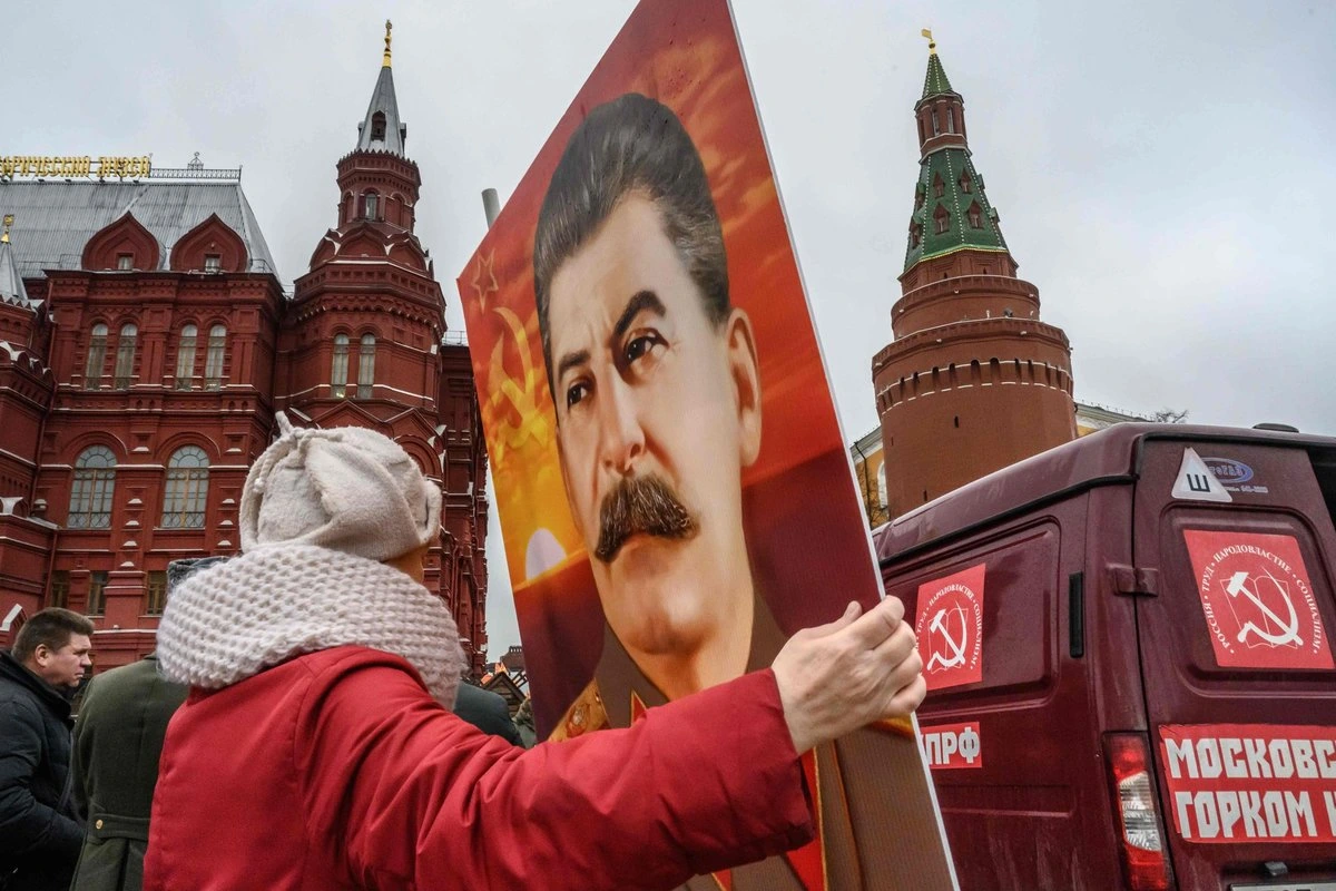„Запугать настолько, чтобы на следующих выборах в Рийгикогу все проголосовали за прокремлевские партии“. Какой сценарий Москва уготовила Эстонии?