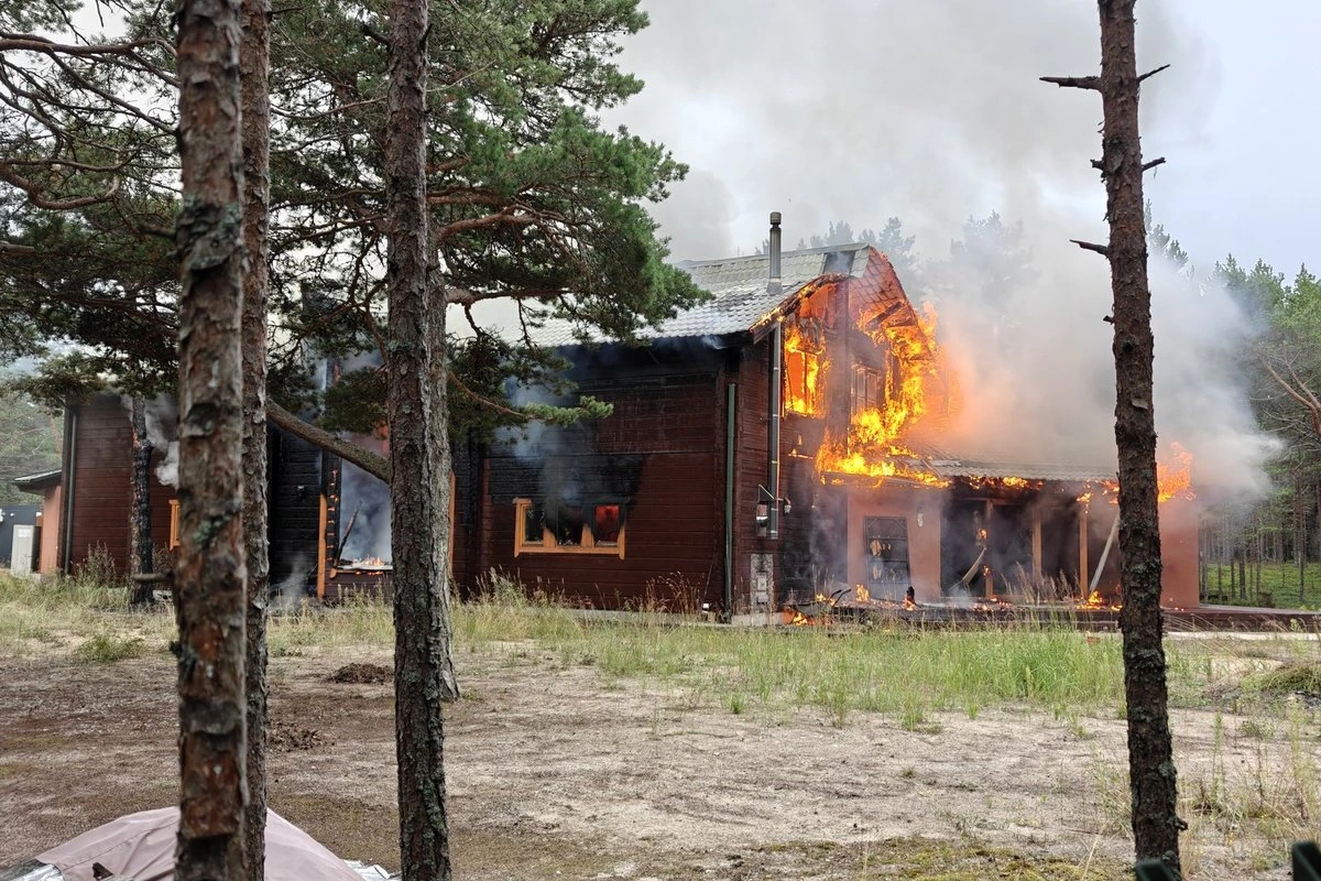 Причиной пожара в доме в Вяэна-Йыэсуу стала, предположительно, сауна