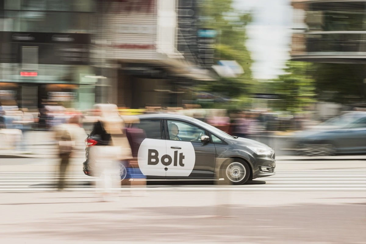 Министр поспешил на помощь Bolt, столкнувшемуся с проблемами в Таиланде. Лейс: они попросили о помощи