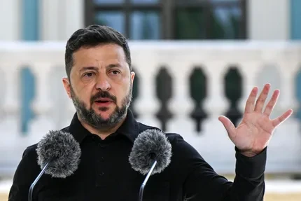 Зеленский: выборы в Украине в условиях войны развалят страну