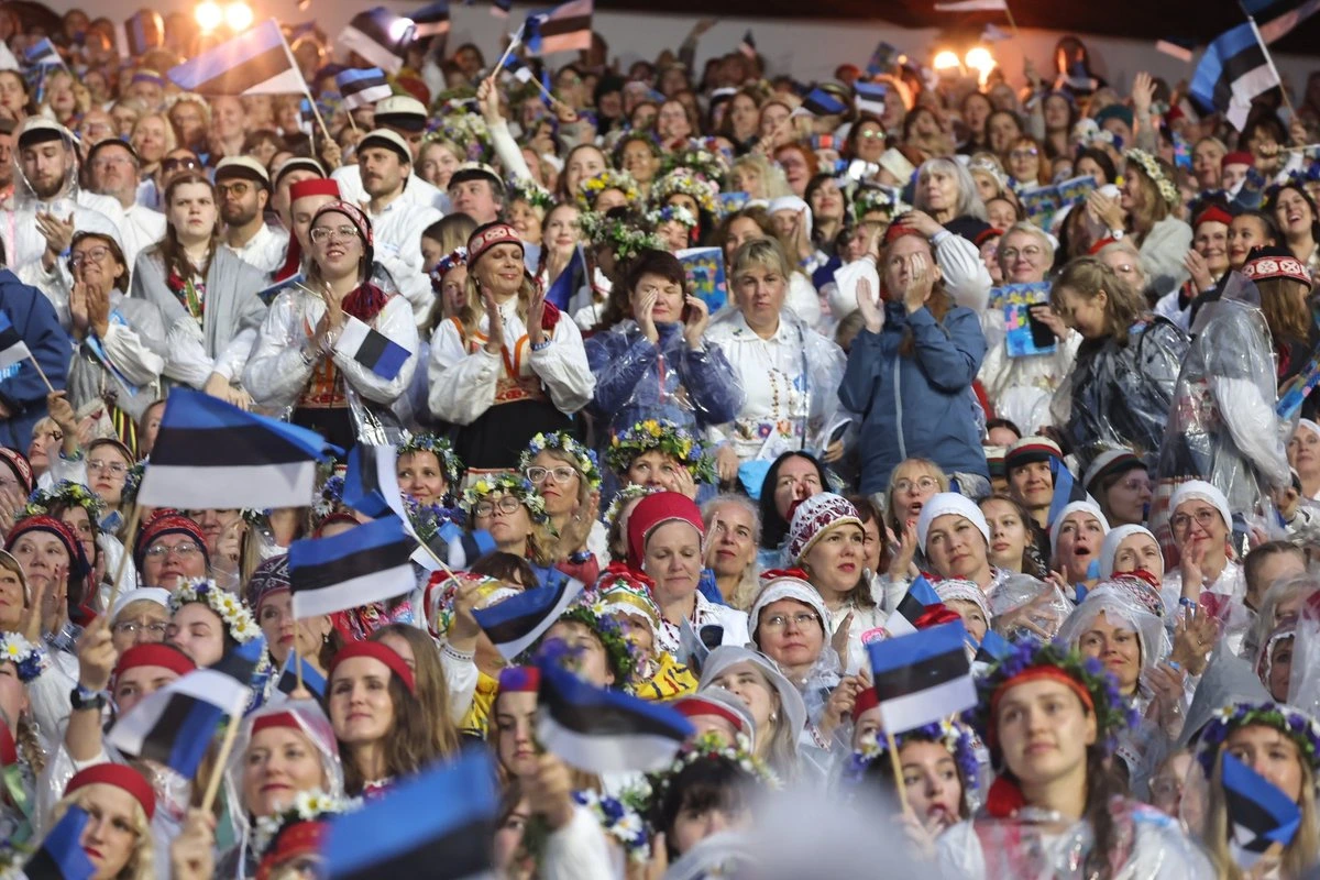 Население сократилось, зарплата выросла почти в 60 раз: что изменилось в Эстонии с 1991 года