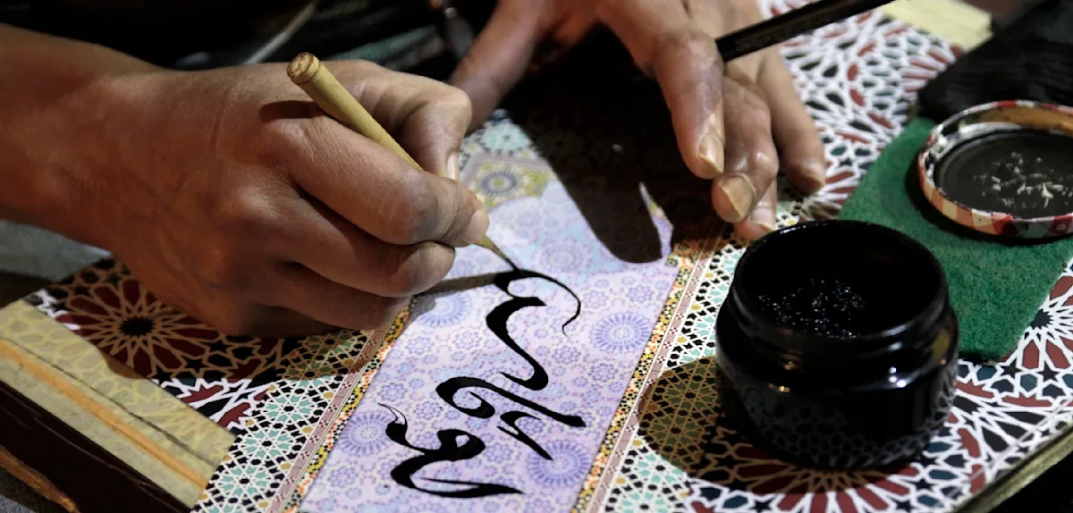 Wie sich die arabische Schrift ausbreitete – und wo man sie jetzt nicht mehr will